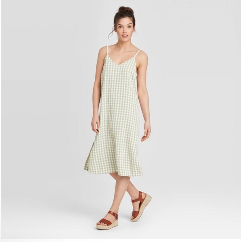 Universal Thread Green & White Patterned Sleevele… - image 1